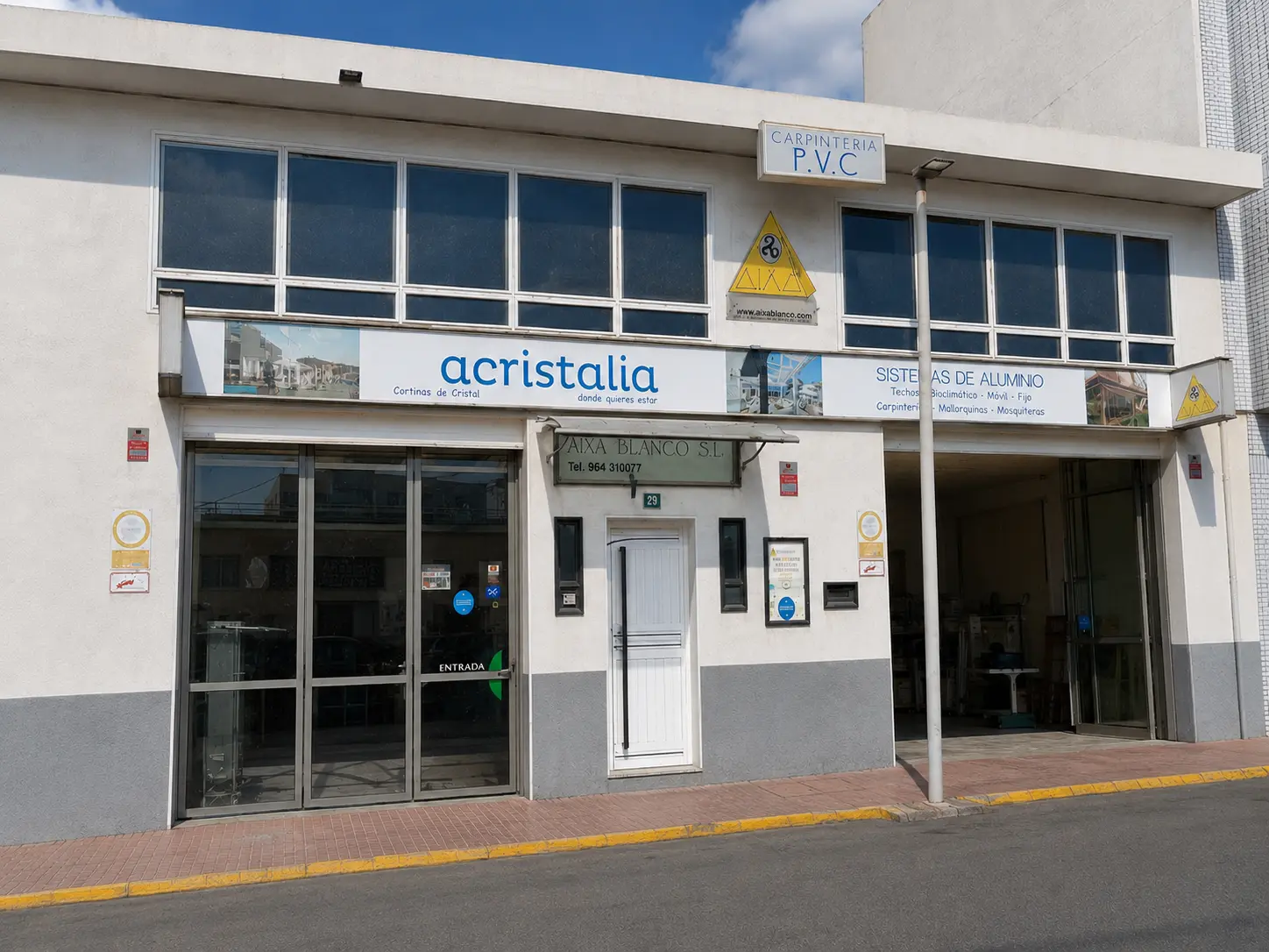 Fachada de AIXA Blanco en Oropesa del Mar